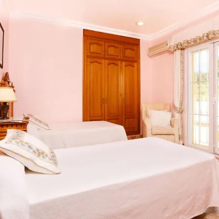 Villa Mercedes Exotica