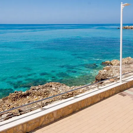 Mercedes Exotica Villa Nerja