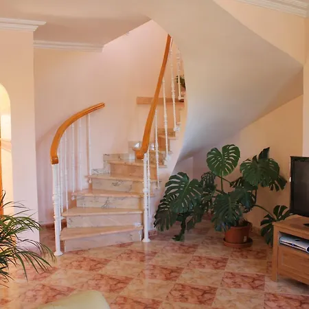 Villa Mercedes Exotica